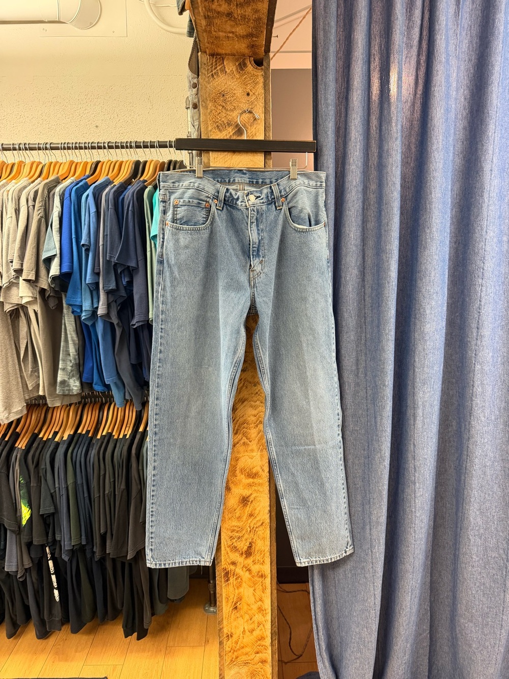 Vintage Levi’s baggy blue jeans